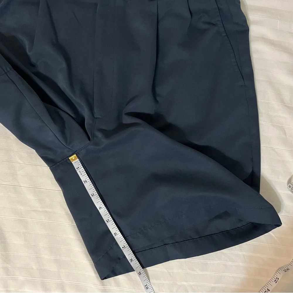 Haggar Men's Pleated Front Navy Blue Shorts Size 36. B1 - Picture 9 of 9